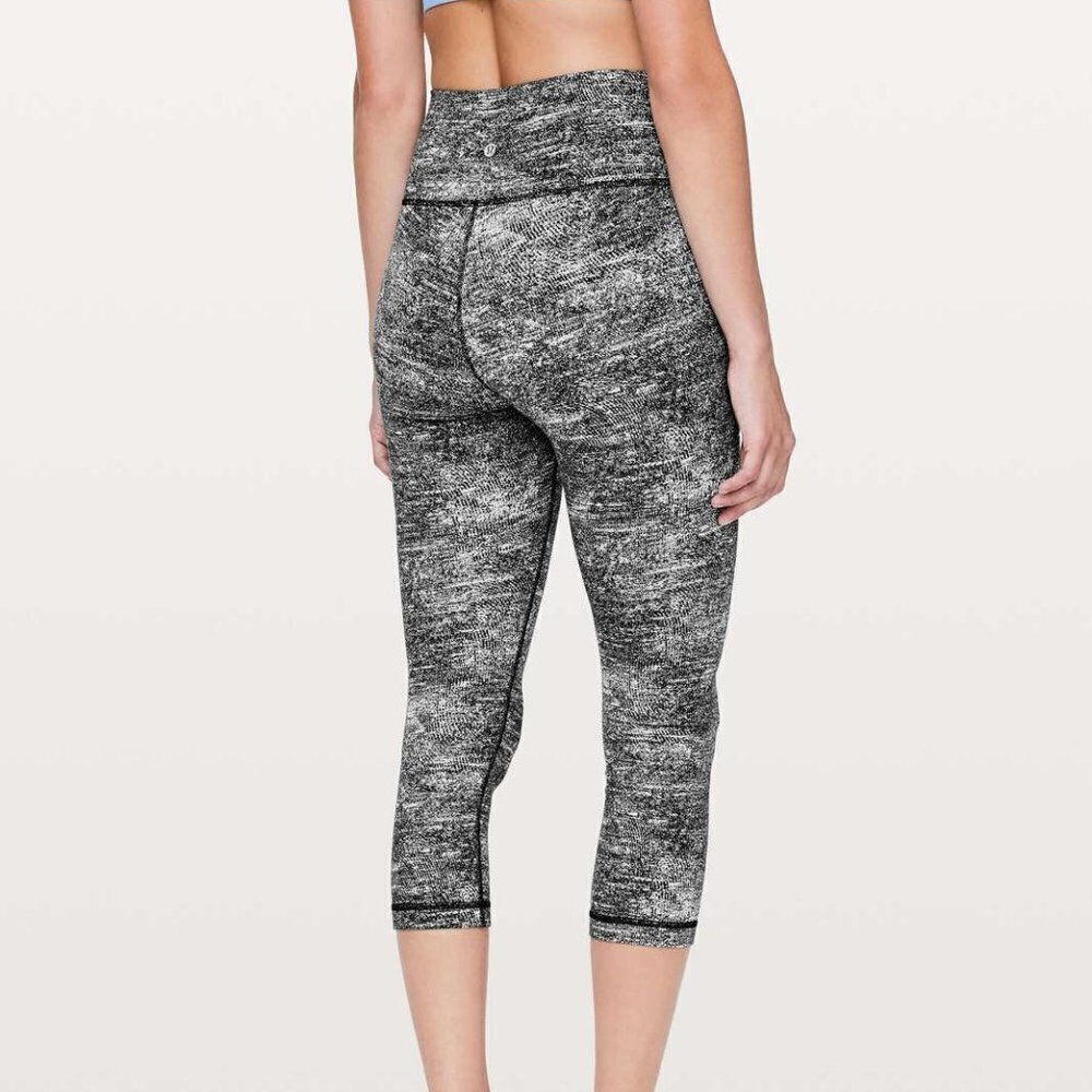 Lululemon Wunder Under Crop (Hi-Rise) *21" Rush Jacquard Black White - Picture 3 of 15